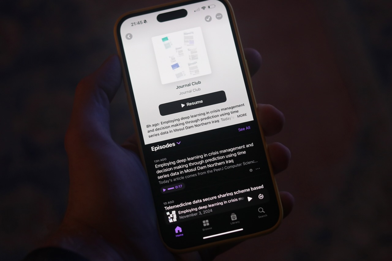 Journal Club Podcast in Apple Podcasts on iPhone