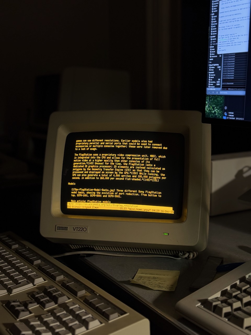 Lynx browser viewing a Wikipedia article on a VT220 terminal